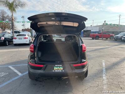 2013 Kia Sportage EX   - Photo 12 - Visalia, CA 93292