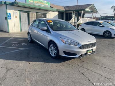 2018 Ford Focus SE   - Photo 1 - Visalia, CA 93292