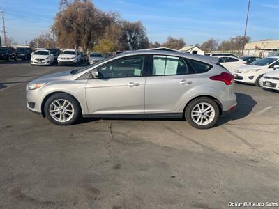 2018 Ford Focus SE   - Photo 4 - Visalia, CA 93292