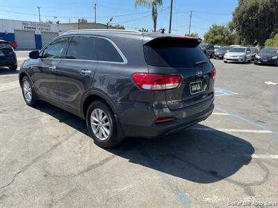 2017 Kia Sorento LX   - Photo 5 - Visalia, CA 93292