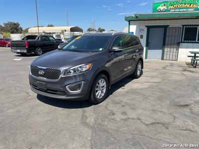 2017 Kia Sorento LX   - Photo 3 - Visalia, CA 93292