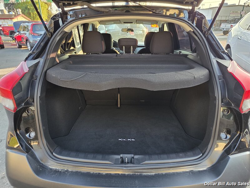 2018 Nissan Kicks SV - Photo 10 - Visalia, CA 93292