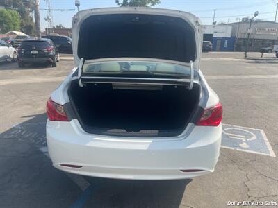 2013 Hyundai SONATA GLS   - Photo 12 - Visalia, CA 93292