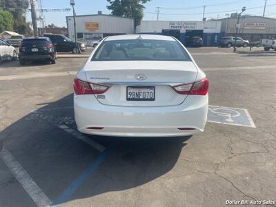 2013 Hyundai SONATA GLS   - Photo 6 - Visalia, CA 93292