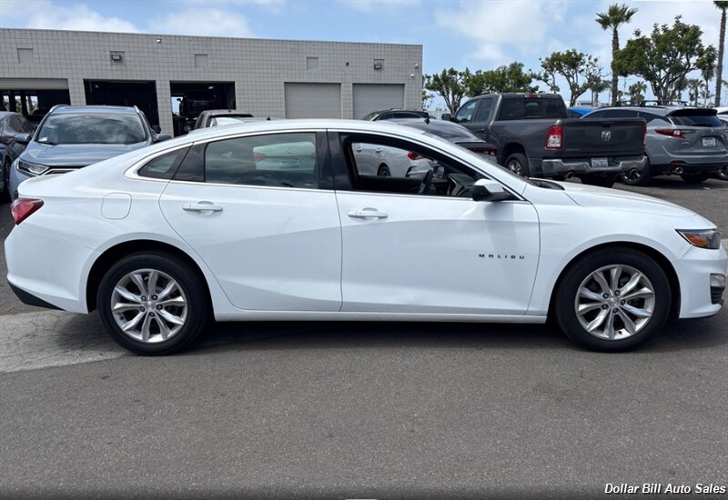 2019 Chevrolet Malibu LT - Photo 2 - Visalia, CA 93292