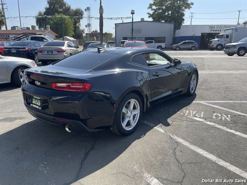 2018 Chevrolet Camaro LS - Photo 7 - Visalia, CA 93292