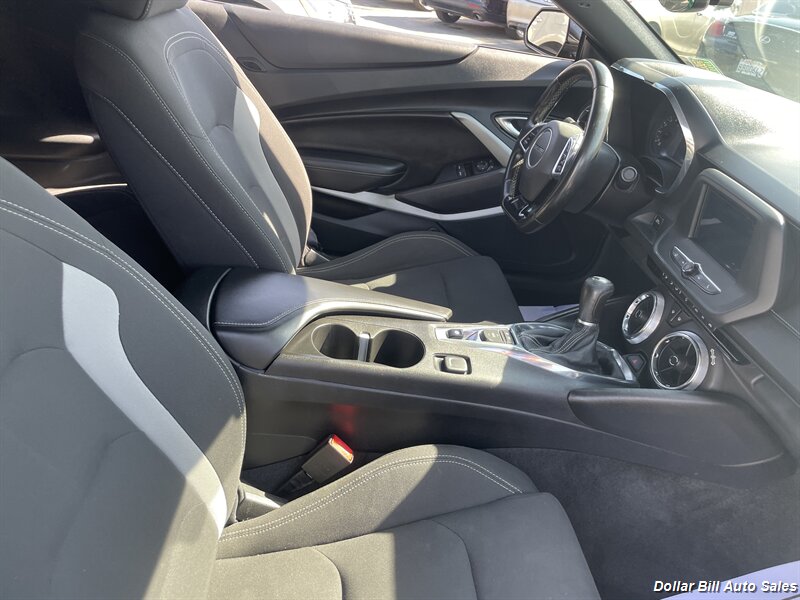 2018 Chevrolet Camaro LS - Photo 12 - Visalia, CA 93292