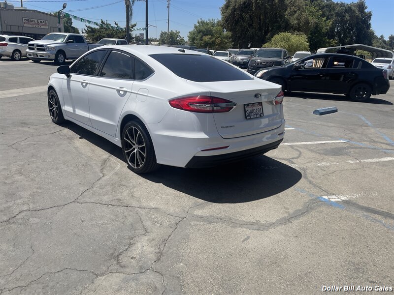 2019 Ford Fusion S   - Photo 5 - Visalia, CA 93292