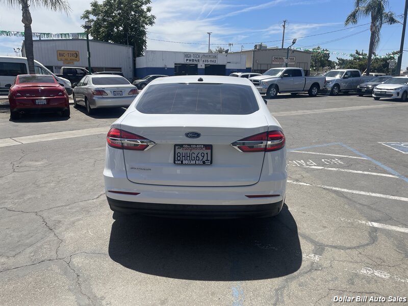 2019 Ford Fusion S   - Photo 7 - Visalia, CA 93292