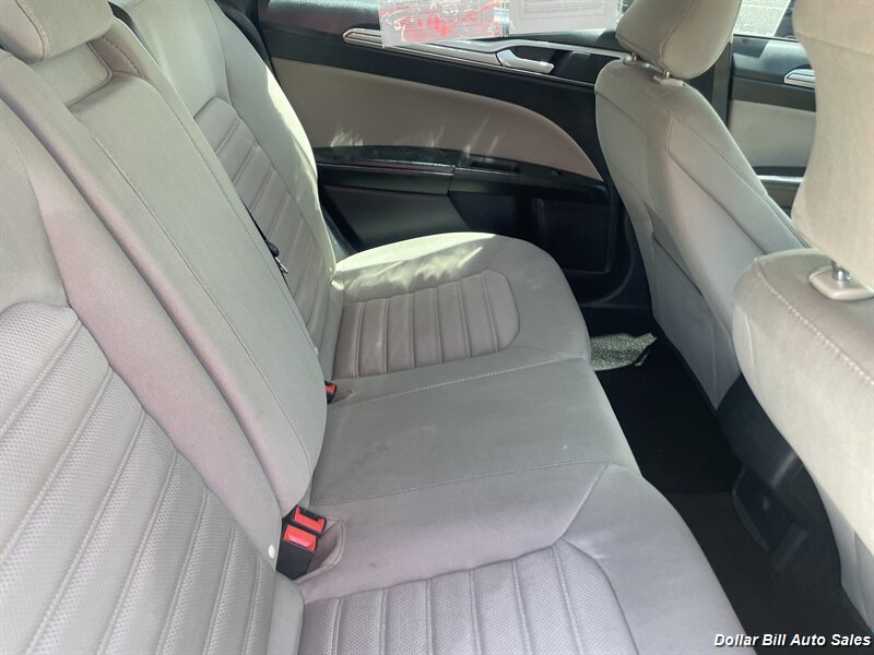 2019 Ford Fusion S   - Photo 13 - Visalia, CA 93292