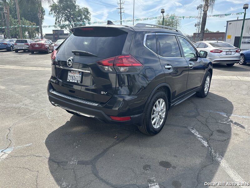2017 Nissan Rogue SV - Photo 7 - Visalia, CA 93292