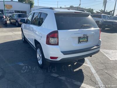 2014 Jeep Compass Sport   - Photo 4 - Visalia, CA 93292