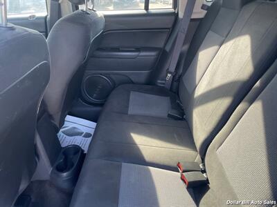 2014 Jeep Compass Sport   - Photo 10 - Visalia, CA 93292