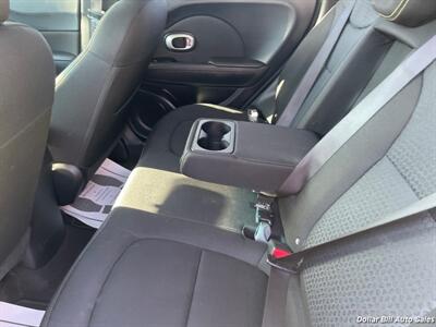 2016 Kia Soul +   - Photo 11 - Visalia, CA 93292