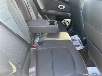 2016 Kia Soul +   - Photo 13 - Visalia, CA 93292