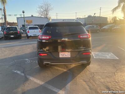 2017 Jeep Cherokee Limited   - Photo 6 - Visalia, CA 93292