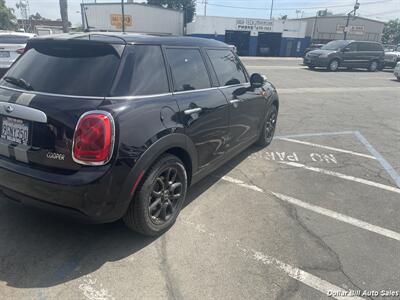 2015 MINI Cooper 5-door   - Photo 5 - Visalia, CA 93292