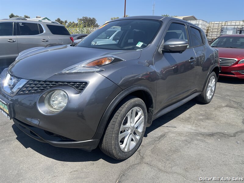 2015 Nissan JUKE SV - Photo 1 - Visalia, CA 93292
