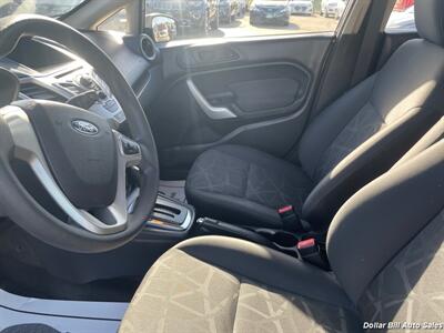 2012 Ford Fiesta SE   - Photo 10 - Visalia, CA 93292