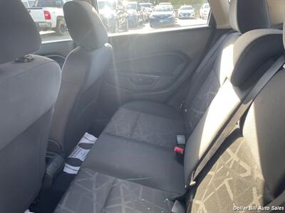 2012 Ford Fiesta SE   - Photo 11 - Visalia, CA 93292