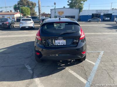 2012 Ford Fiesta SE   - Photo 6 - Visalia, CA 93292