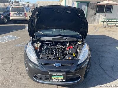 2012 Ford Fiesta SE   - Photo 9 - Visalia, CA 93292