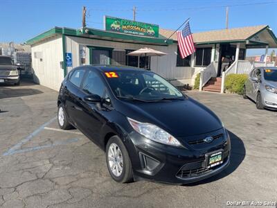 2012 Ford Fiesta SE   - Photo 1 - Visalia, CA 93292