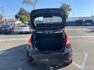 2012 Ford Fiesta SE   - Photo 12 - Visalia, CA 93292