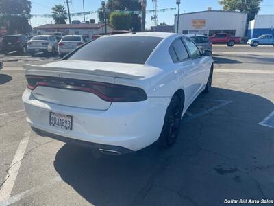 2019 Dodge Charger SXT   - Photo 7 - Visalia, CA 93292