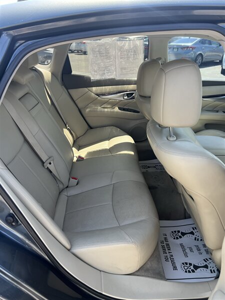 2011 INFINITI M37 - Photo 10 - Visalia, CA 93292