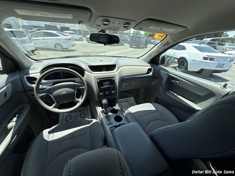 2013 Chevrolet Traverse LS - Photo 10 - Visalia, CA 93292