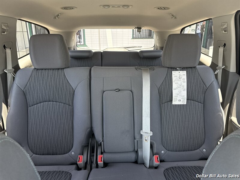 2013 Chevrolet Traverse LS - Photo 7 - Visalia, CA 93292