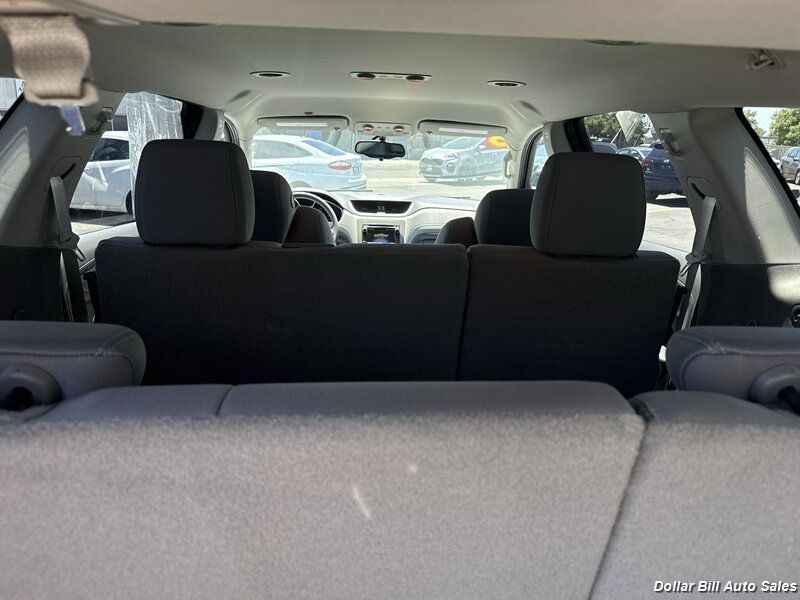 2013 Chevrolet Traverse LS - Photo 6 - Visalia, CA 93292