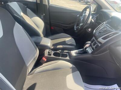 2014 Ford Focus SE   - Photo 14 - Visalia, CA 93292