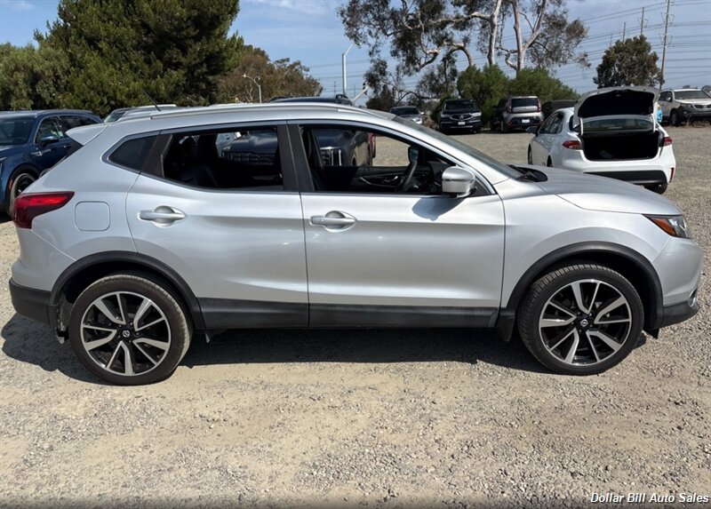 2017 Nissan Rogue Sport SL - Photo 4 - Visalia, CA 93292