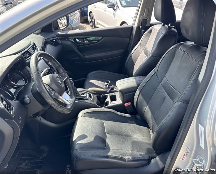 2017 Nissan Rogue Sport SL - Photo 6 - Visalia, CA 93292