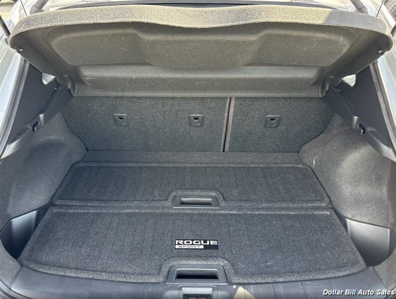 2017 Nissan Rogue Sport SL - Photo 8 - Visalia, CA 93292