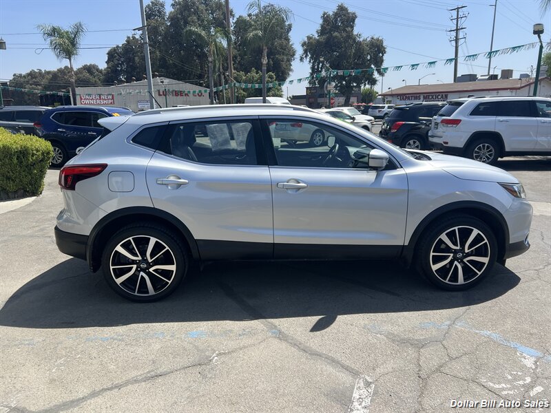 2017 Nissan Rogue Sport SL - Photo 5 - Visalia, CA 93292