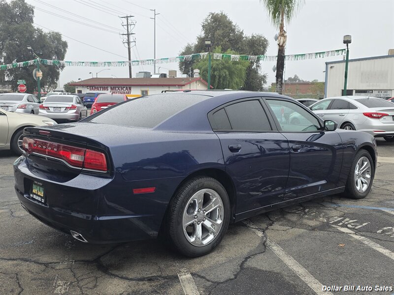 2013 Dodge Charger SXT - Photo 7 - Visalia, CA 93292