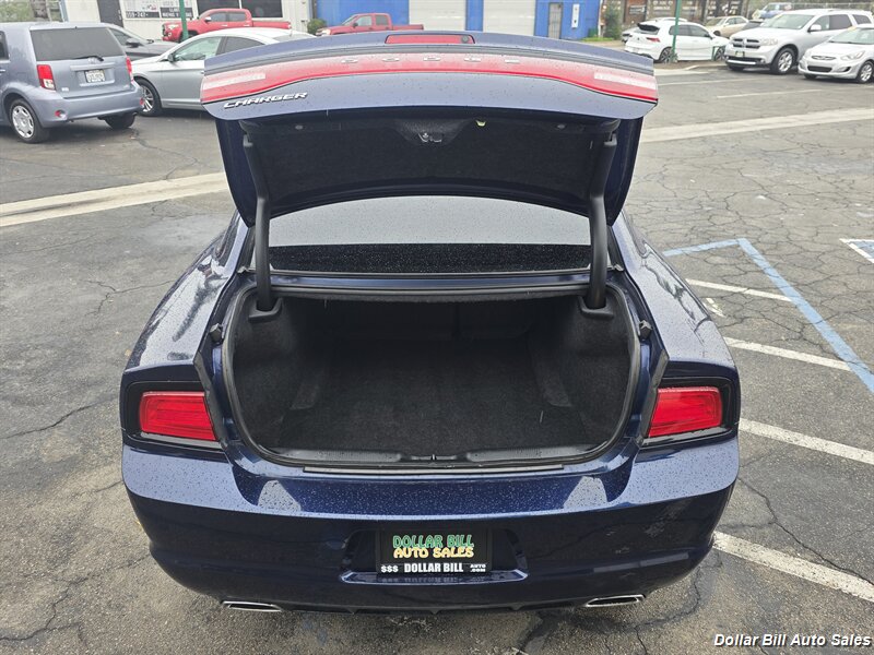 2013 Dodge Charger SXT - Photo 10 - Visalia, CA 93292