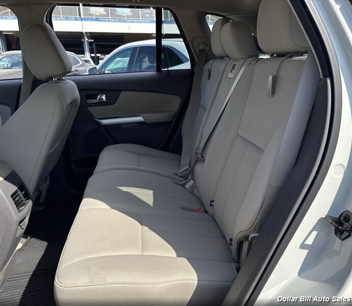 2013 Ford Edge SE - Photo 8 - Visalia, CA 93292