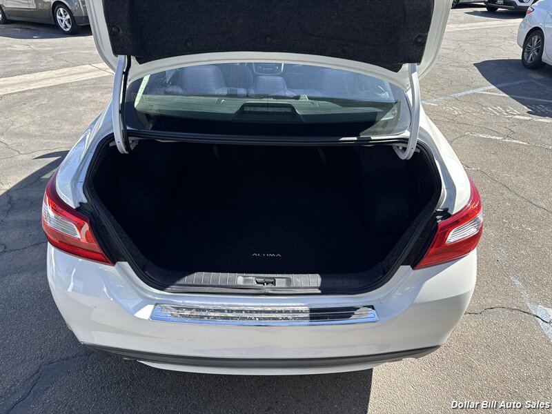 2017 Nissan Altima 2.5 S - Photo 4 - Visalia, CA 93292