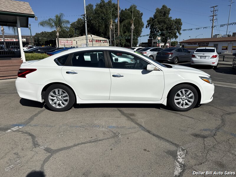 2017 Nissan Altima 2.5 S - Photo 2 - Visalia, CA 93292
