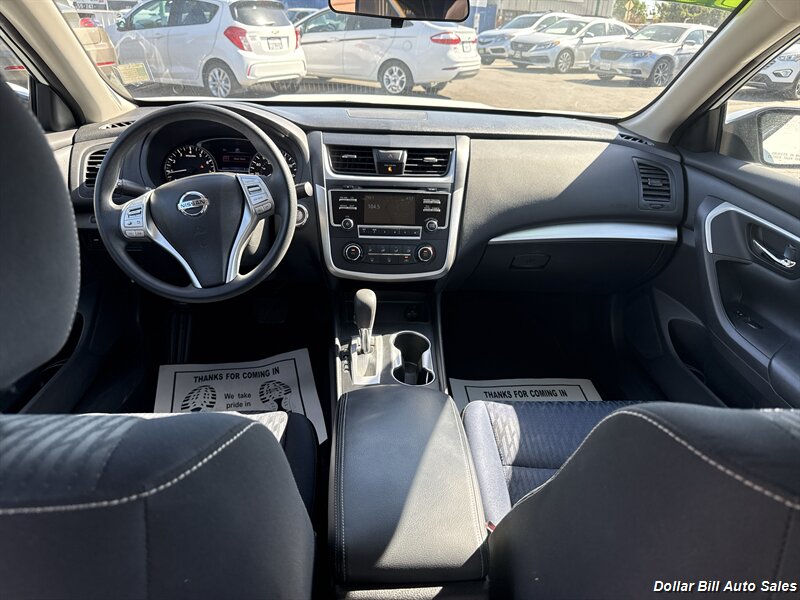 2017 Nissan Altima 2.5 S - Photo 9 - Visalia, CA 93292
