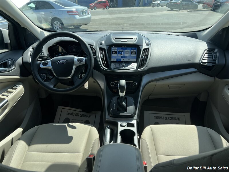 2016 Ford Escape SE - Photo 12 - Visalia, CA 93292
