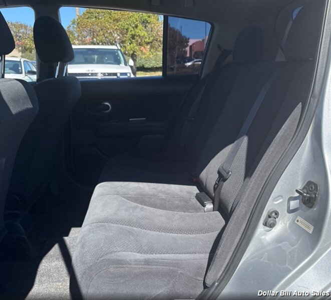 2012 Nissan Versa 1.8 S - Photo 4 - Visalia, CA 93292