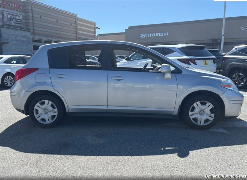 2012 Nissan Versa 1.8 S   - Photo 1 - Visalia, CA 93292