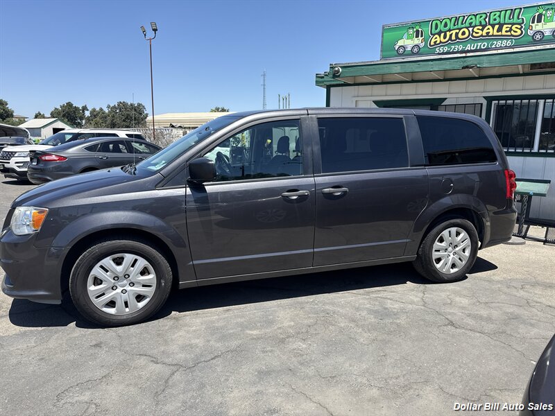 2019 Dodge Grand Caravan SE - Photo 2 - Visalia, CA 93292