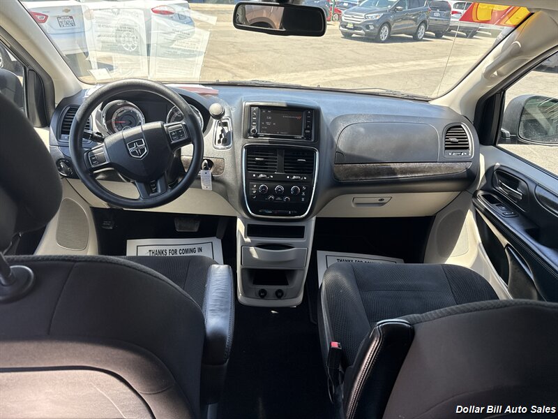 2019 Dodge Grand Caravan SE - Photo 8 - Visalia, CA 93292