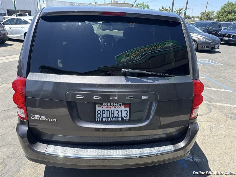 2019 Dodge Grand Caravan SE - Photo 4 - Visalia, CA 93292